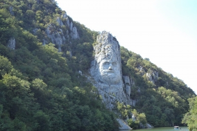 UN REGE DAC DE STRAJĂ LA HOTARUL ROMÂNIEI