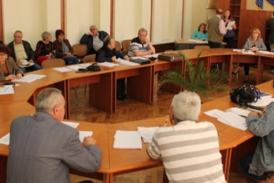 ORȘOVENII, PRIZONIERII UNUI AFACERIST PENAL