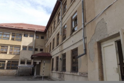 AN ŞCOLAR NOU, ACELEAŞI METEHNE