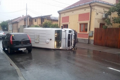 IMPACT CU MAŞINA DE DE VALORI