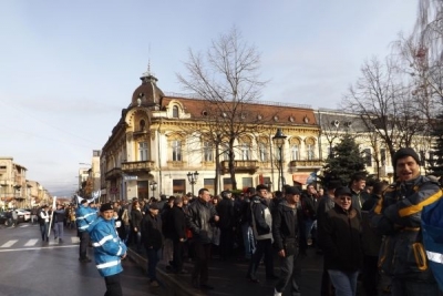 GREVA FOAMEI, DUPĂ ŞASE LUNI FĂRĂ BANI