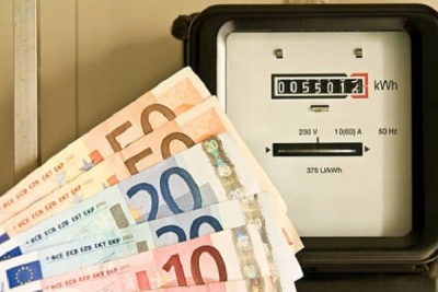 Vin vremuri grele! Prețul energiei electrice, scăpat de sub control! Atragerea consumatorilor pe piața concurențială a fost doar o țeapă?