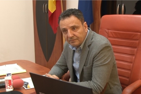 PREFECTUL ATACĂ ÎMPĂRȚIREA BANILOR CĂTRE PRIMĂRII (video)