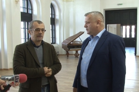 PRIMĂVARĂ CU BUCURII LA PALATUL CULTURII