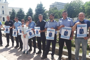 O LECȚIE SUPERBĂ DE UMANITATE, PENTRU SALVAREA VIEŢII T&Acirc;NĂRULUI JANDARM