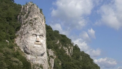 ZONA GOLFULUI MRACONIA, TRANSFORMATĂ ÎN TOALETĂ PUBLICĂ