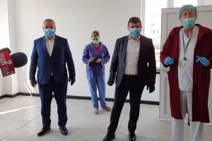 ECHIPAMENT DE TESTARE RAPIDĂ COVID-19, LA SPITALUL JUDEȚEAN