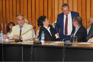 PROVOCĂRILE POLITICO &ndash; ADMINISTRATIVE ALE ANULUI 2017