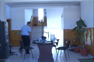 PRIMĂRIA MALOVĂȚ, CĂLCATĂ DE HOȚI