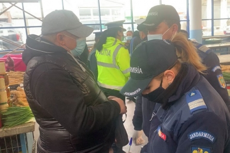 Jandarmii au aplicat zeci de amenzi pentru nerespectarea măsurilor din contextul COVID-19