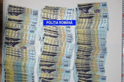 Furt de 78 de mii de euro, din Orșova! Hoții au sustras 330 de telefoane