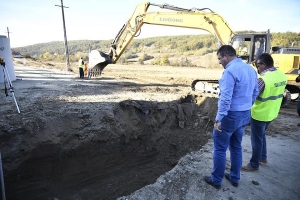 LUCRĂRILE AVANSEAZĂ PE DRUMUL DE LA GROZEȘTI