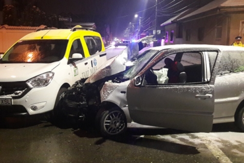 ACCIDENT DIN CAUZA GHEŢII DE PE STRĂZI