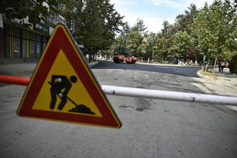 STRĂZI DIN VÂNJU MARE, ASFALTATE CU FONDURI GUVERNAMENTALE