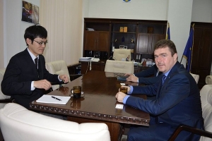 JAPONIA, &Icirc;NGRIJORATĂ DE TENSIUNILE DIN ROM&Acirc;NIA