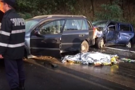 ACCIDENT GRAV, UN MORT, PATRU OAMENI LA SPITAL