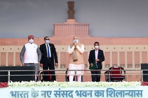 INDIA: Premierul Modi pune piatra de temelie a clădirii Parlamentului Nou