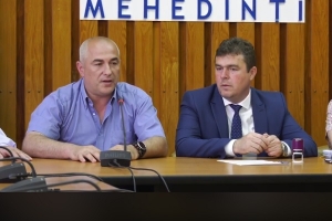 TREI TRONSOANE ALE DJ 671A INTRĂ &Icirc;N MODERNIZARE