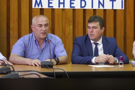 TREI TRONSOANE ALE DJ 671A INTRĂ ÎN MODERNIZARE