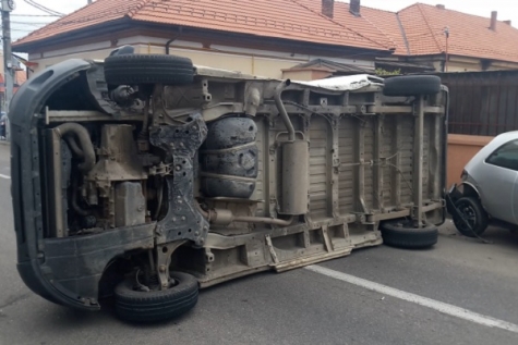 CARAMBOL ÎNTRE PRIETENI
