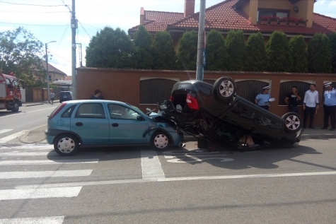 ACCIDENT CU NUNTAȘI LA SEVERIN