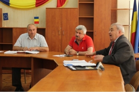 NEGULESCU LOVEȘTE DIN NOU! VREA PRIMAR!