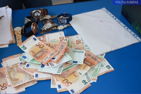 HOȚI DIN LOCUINȚE, PRINȘI ÎN FLAGRANT