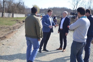 DRUMURILE DIN COMANDA SE ASFALTEAZĂ CU FONDURI GUVERNAMENTALE